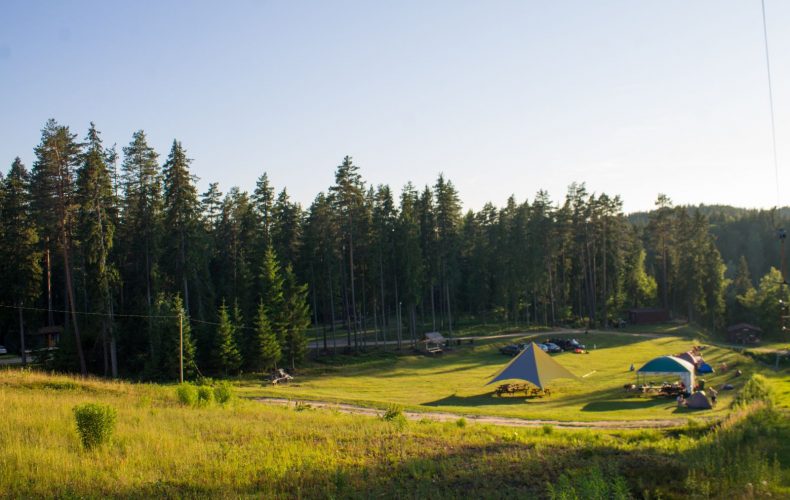 Kempings-Ozolkalns-telšu vietas