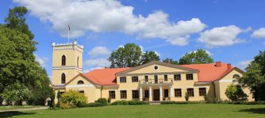 Замковая усадьба Дзербене