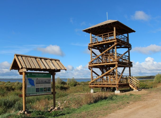 Башня для наблюдения за птицами в Силземники