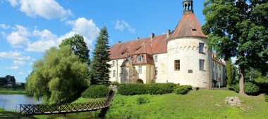 Замок Яунпилс