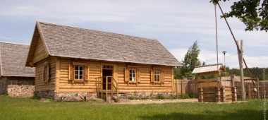 Усадьба Слутишкис и старообрядческая усадьба Слутишкис