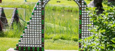 Сад бутылок