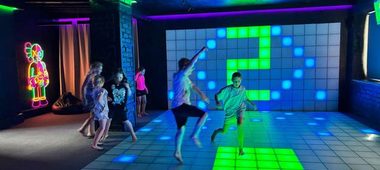 Осенняя классная экскурсия в GUNSnLASERS — приключение, которое сплочает весь класс